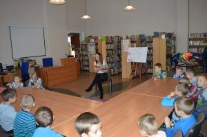 Przedszkolaki z wizytą w bibliotece - październik 2018 (1)